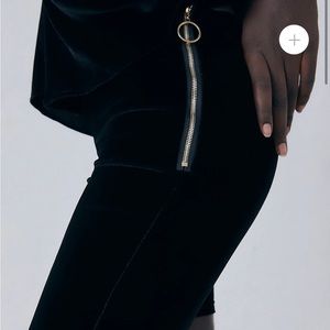 Silk Laundry Black Velvet shorts Size S